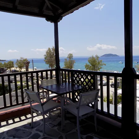 To Kastro Guest house Neos Marmaras