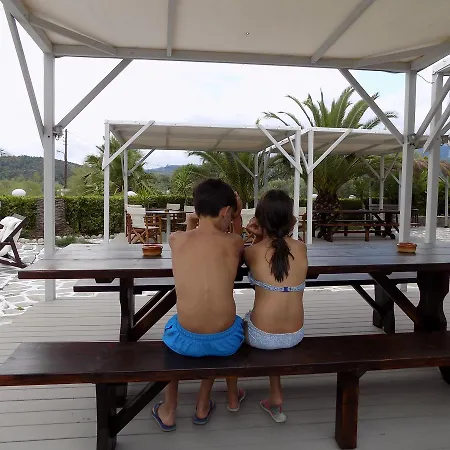 To Kastro Guest house Neos Marmaras